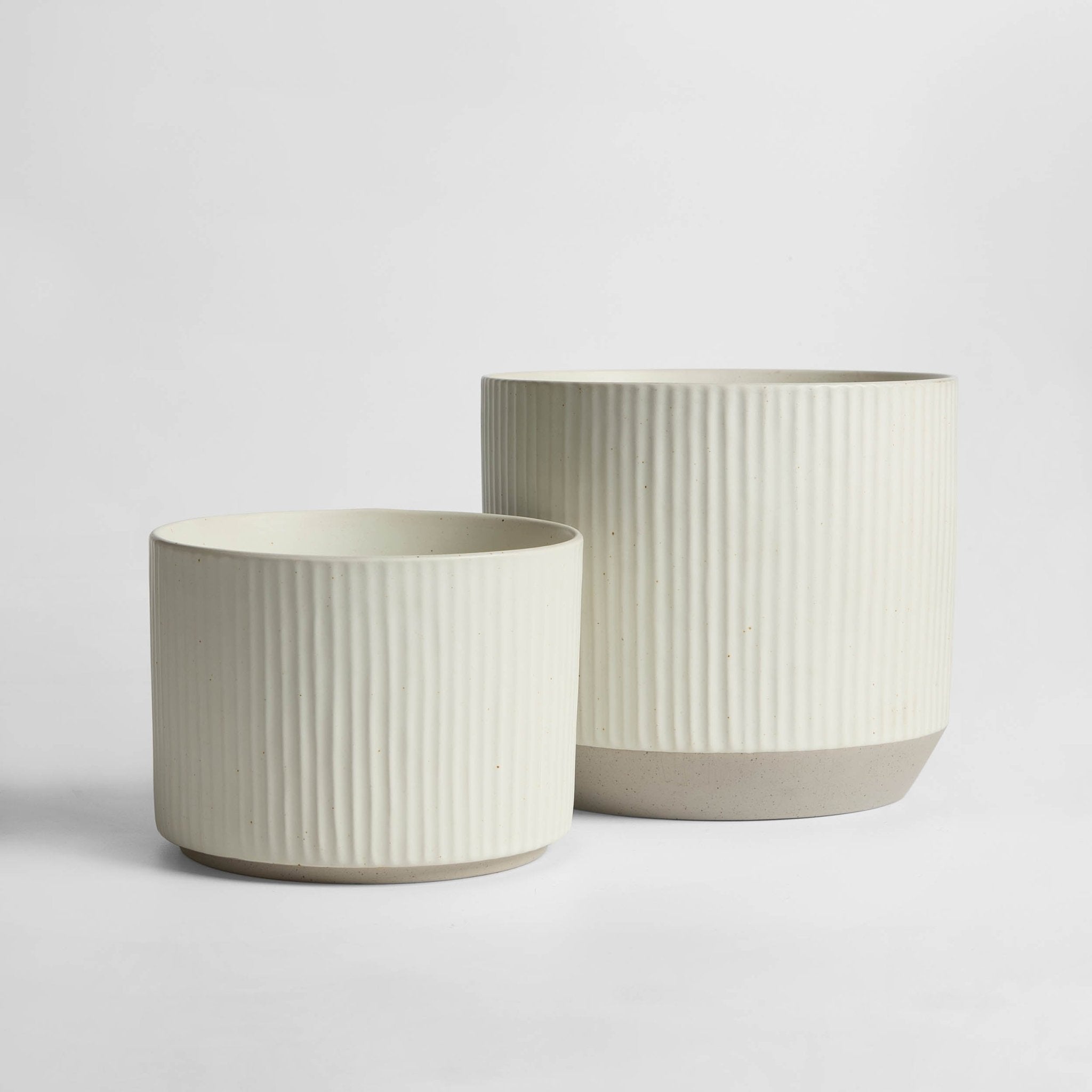 Flora Ribbed Clay Plant Pot - White