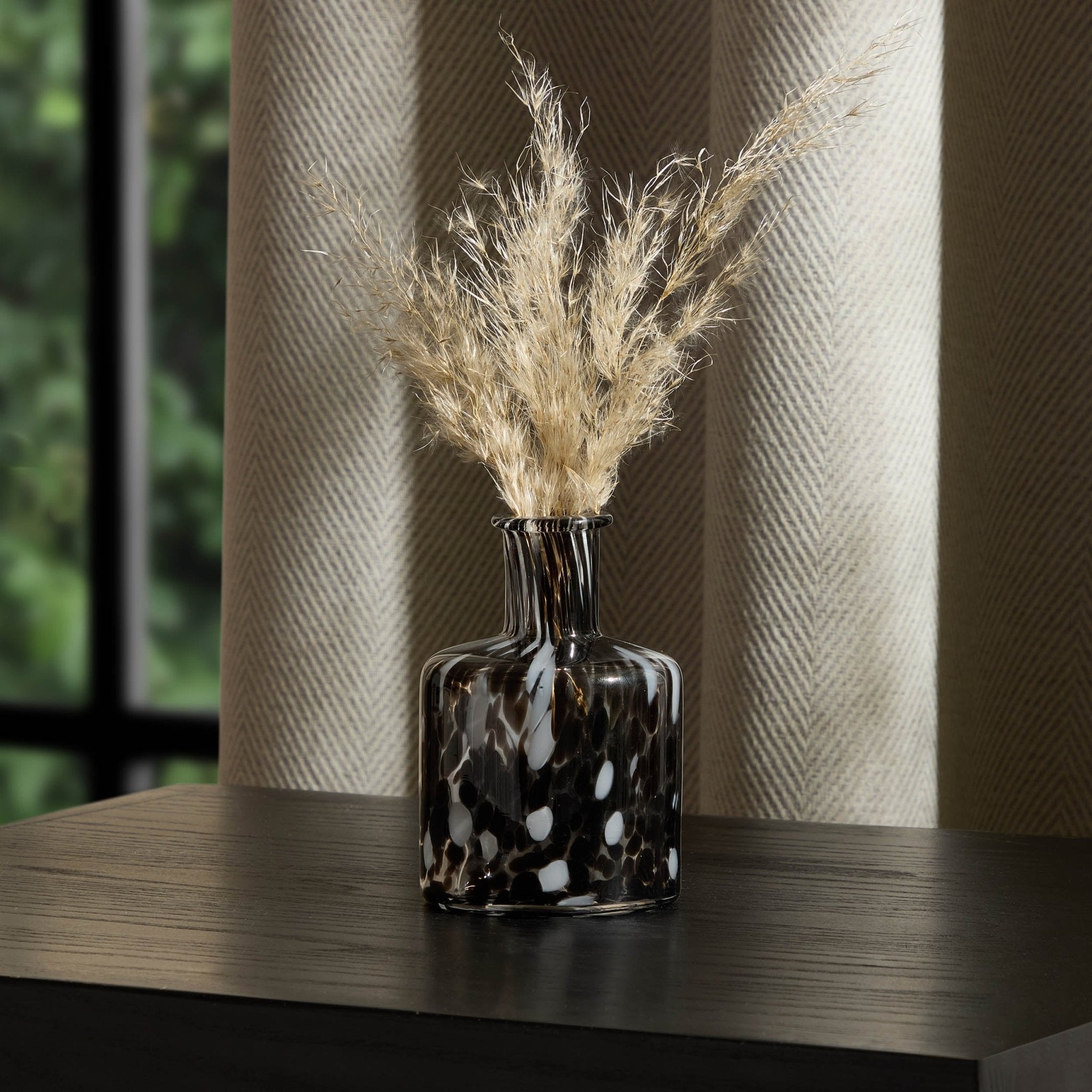 Jasmine Confetti Vase - Black/White